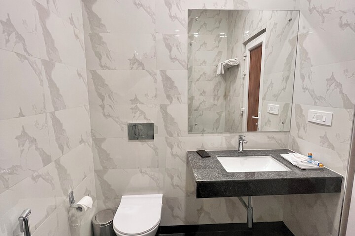 Room 16 of 55