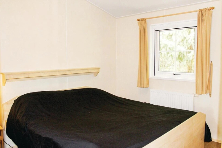 Room 3 of 10