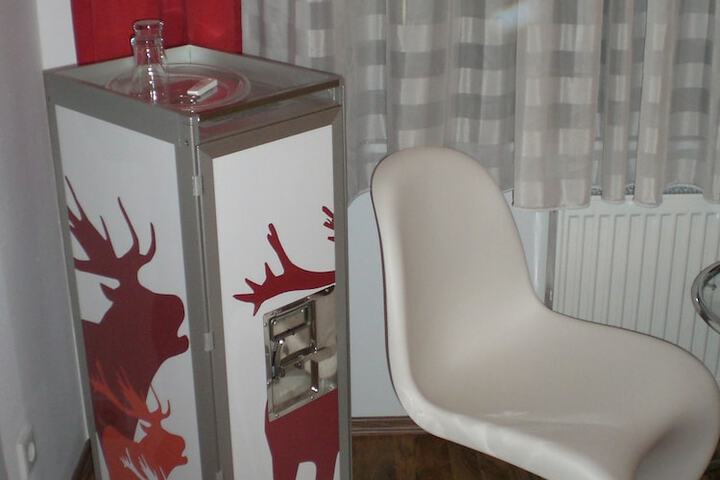 Room 16 of 63
