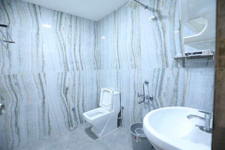 Room 15 of 20
