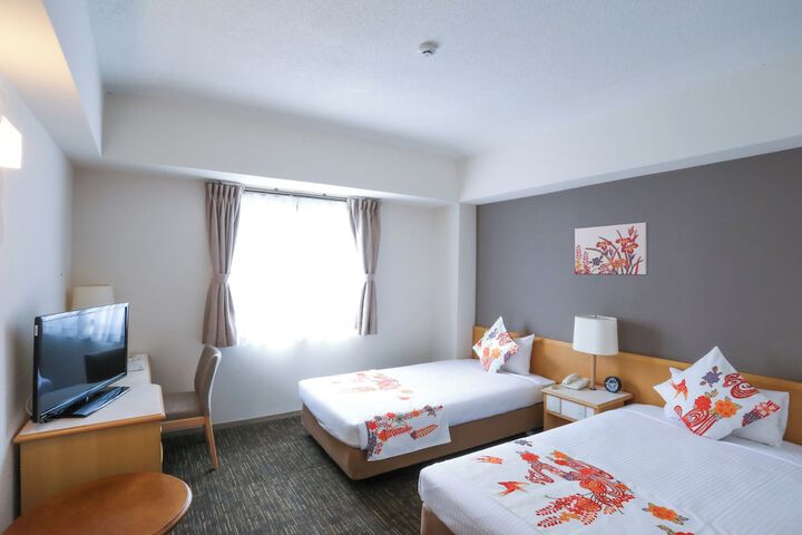 Room 11 of 40
