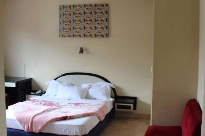 Room 16 of 41