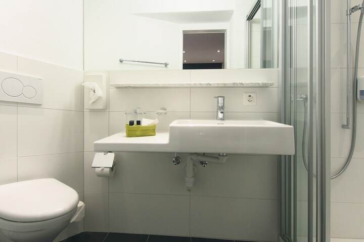 Room 60 of 118