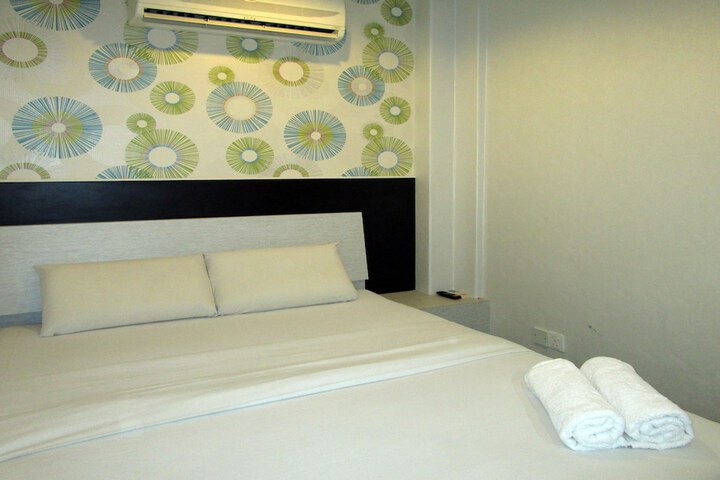 Room 15 of 36