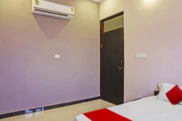 Room 10 of 24