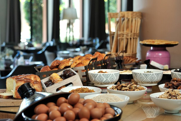 Breakfast/Coffee Service 63 of 113
