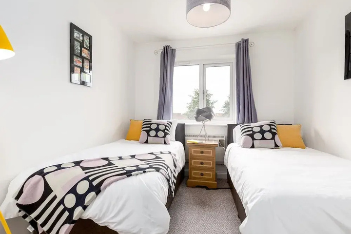 Room 2 of 21