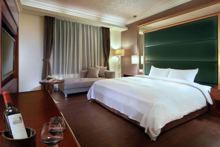 Room 20 of 97