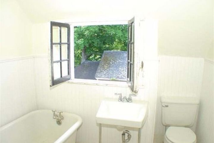 Room 21 of 21