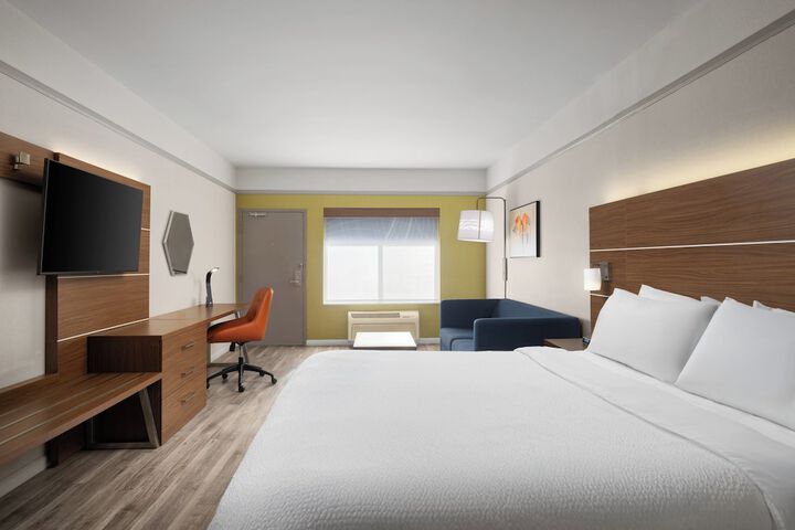 Room 16 of 68