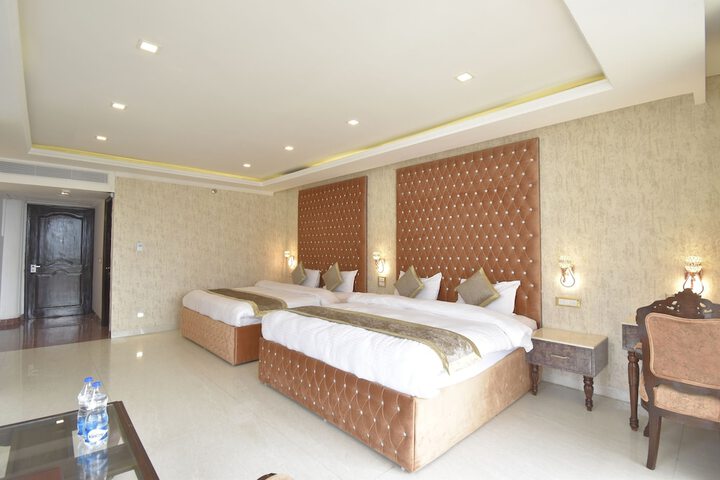 Room 13 of 111