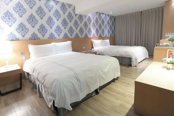 Room 37 of 47