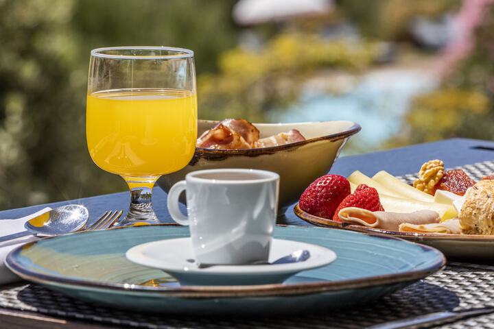 Breakfast meal