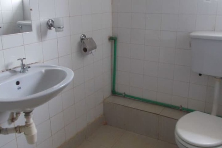 Room 12 of 17