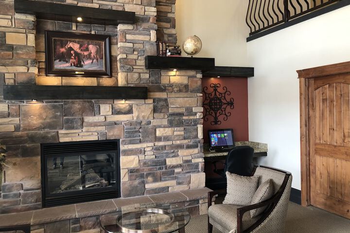 Business Center 41 of 52