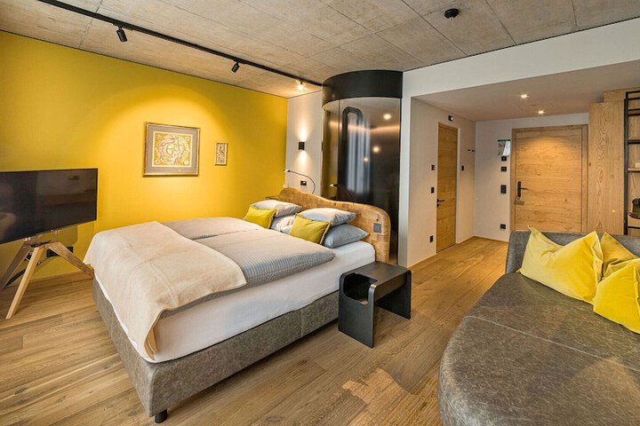 Room 19 of 126