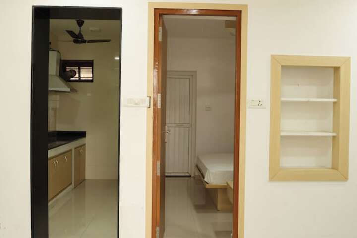 Room 16 of 43