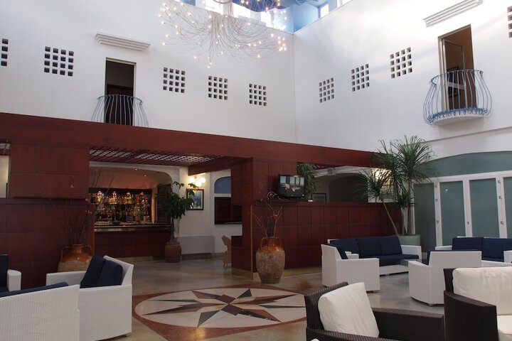 Hotel Interior 6 of 79