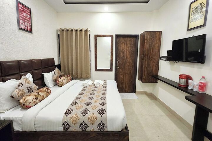 Room 44 of 64