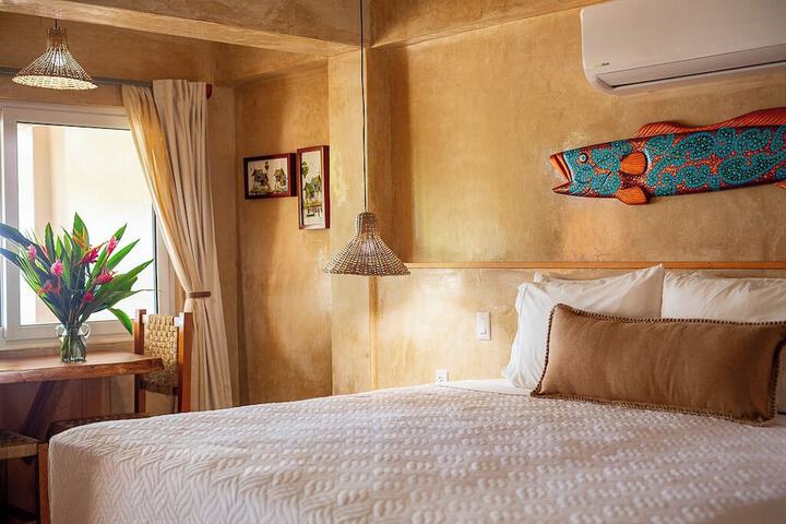 Room 42 of 136