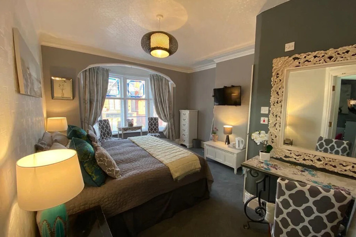 Mayfield Hotel