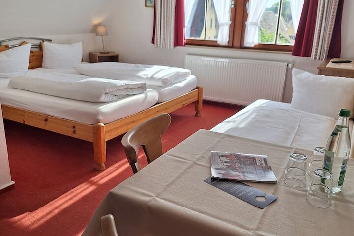 Room 8 of 66