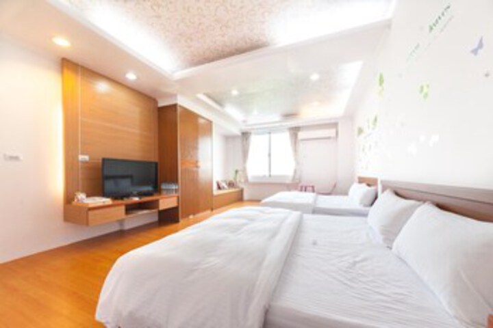 Room 15 of 31