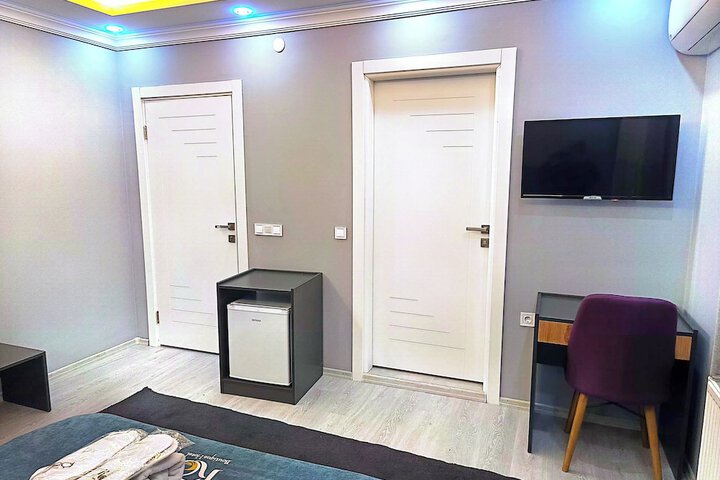 Room 5 of 30