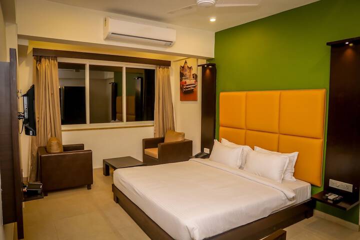 Room 10 of 24