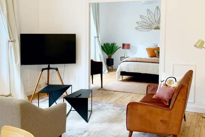 Room 2 of 12