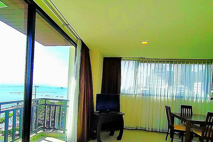 Room 25 of 241