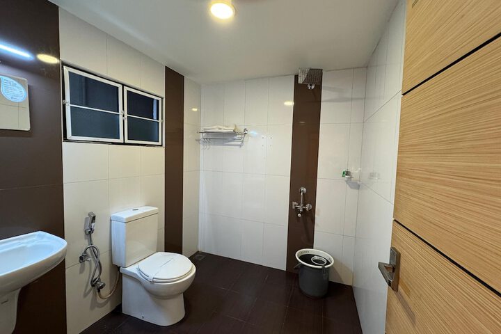 Room 12 of 20