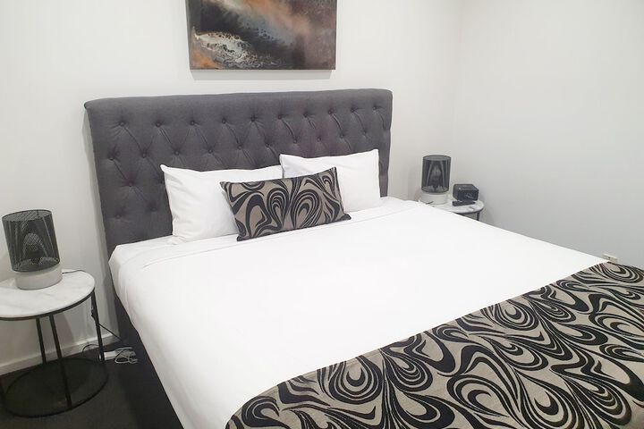 Room 14 of 104