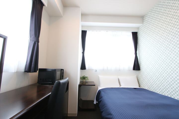 Room 4 of 20