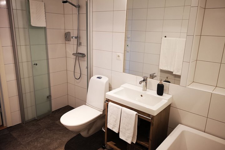 Room 17 of 43