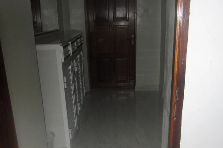 Room 12 of 15
