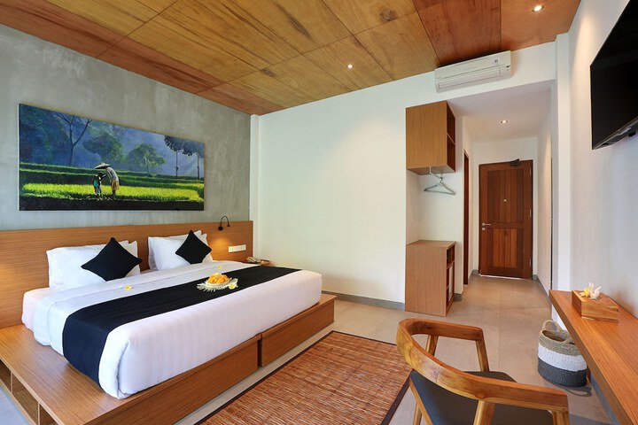 Room 6 of 51