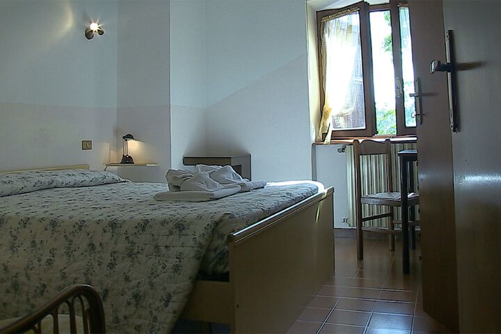 Room 37 of 51