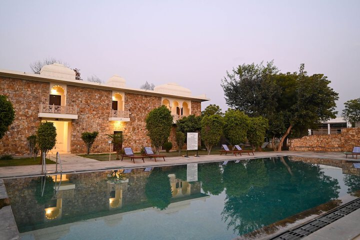 Pool 49 of 115