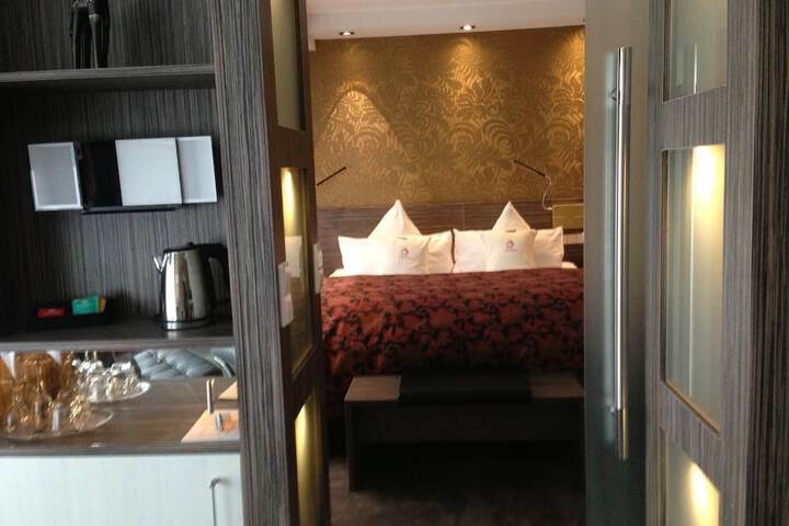 Room 13 of 51