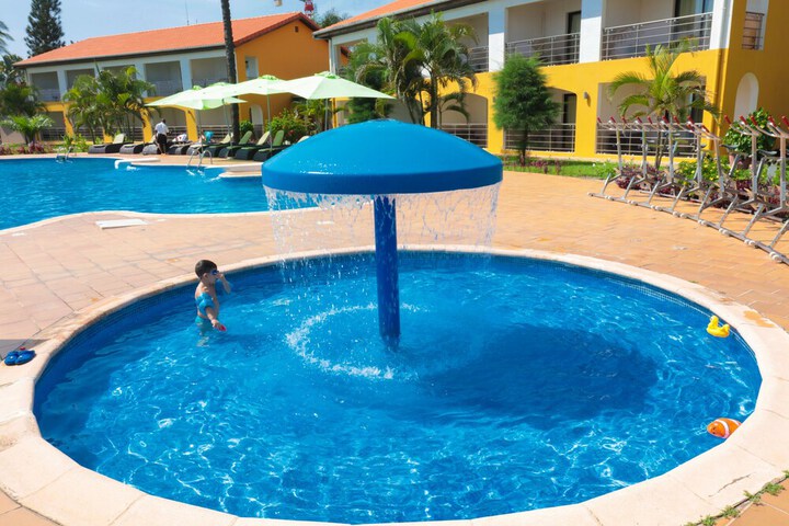 Pool 15 of 30