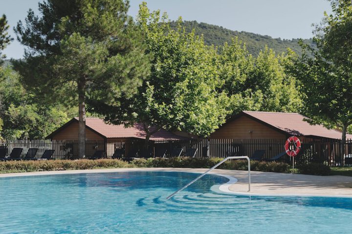 Pool 93 of 101