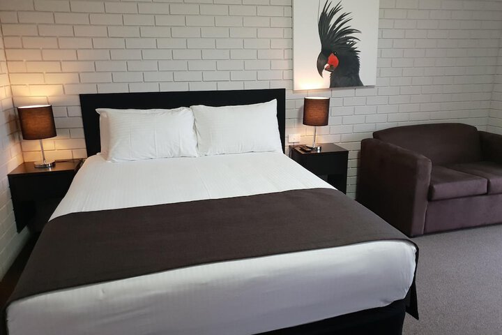 Room 10 of 49