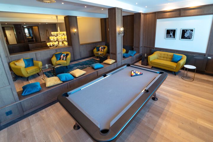 Hotel Lobby