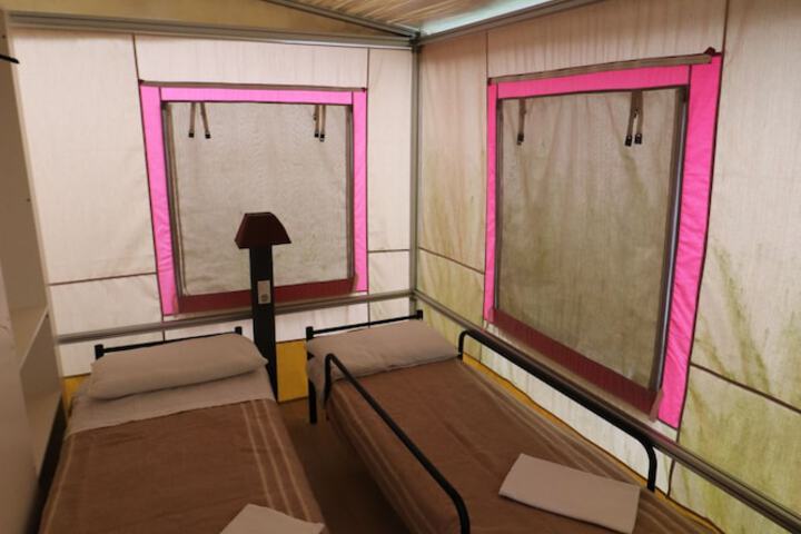 Room 7 of 17