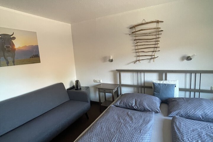 Room 19 of 97
