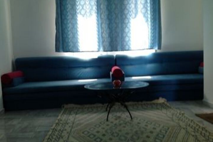 Room 13 of 16