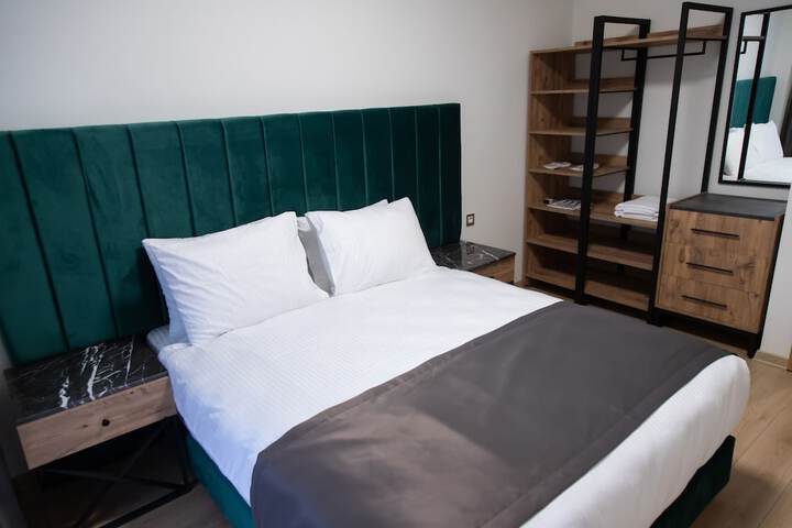 Room 3 of 46