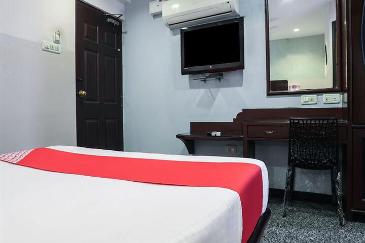 OYO 5527 V HOTELS BANJARA