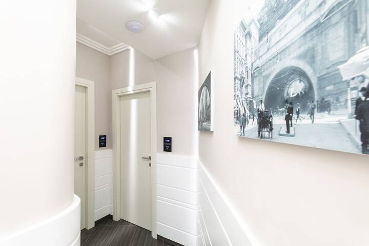 Ballroom/Hall 130 of 142